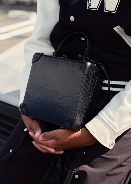 GT_whitemoutaniaring_bag_500_700_02